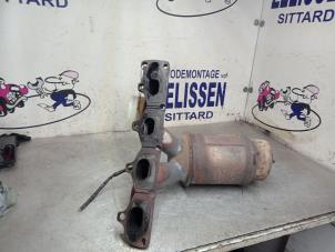 Used Exhaust manifold + catalyst Opel Vectra C Caravan 2.2 DIG 16V Price on request offered by Zelissen V.O.F. autodemontage