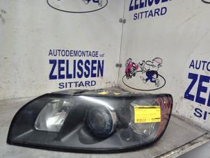 Used Headlight, left Volvo S40 (MS) 2.4 D5 20V Price € 152,25 Margin scheme offered by Zelissen V.O.F. autodemontage