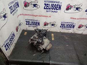 Usagé Boîte de vitesse Peugeot 206 (2A/C/H/J/S) 1.6 16V Prix € 210,00 Règlement à la marge proposé par Zelissen V.O.F. autodemontage