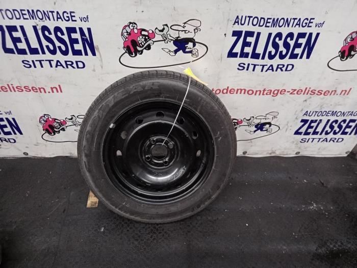 Spare wheel from a Renault Scénic I (JA) 1.6 16V 2001