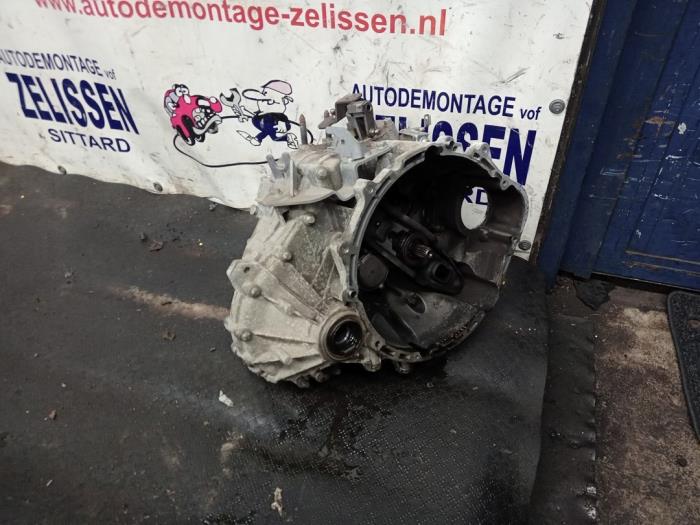Usagé Boîte de vitesse Mitsubishi Colt Prix € 315,00 Règlement à la marge proposé par Zelissen V.O.F. autodemontage