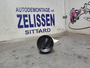 Usados Interruptor de luz Volkswagen Golf Precio € 21,00 Norma de margen ofrecido por Zelissen V.O.F. autodemontage