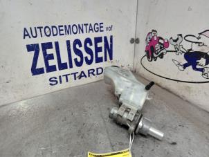 Usados Cilindro freno principal Opel Corsa D 1.4 16V Twinport Precio € 36,75 Norma de margen ofrecido por Zelissen V.O.F. autodemontage