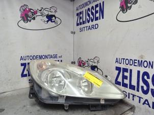 Used Headlight, right Opel Corsa D 1.4 16V Twinport Price € 78,75 Margin scheme offered by Zelissen V.O.F. autodemontage