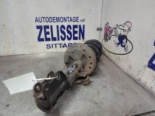 Usagé Barre amortisseur avant gauche Opel Corsa D 1.4 16V Twinport Prix € 42,00 Règlement à la marge proposé par Zelissen V.O.F. autodemontage