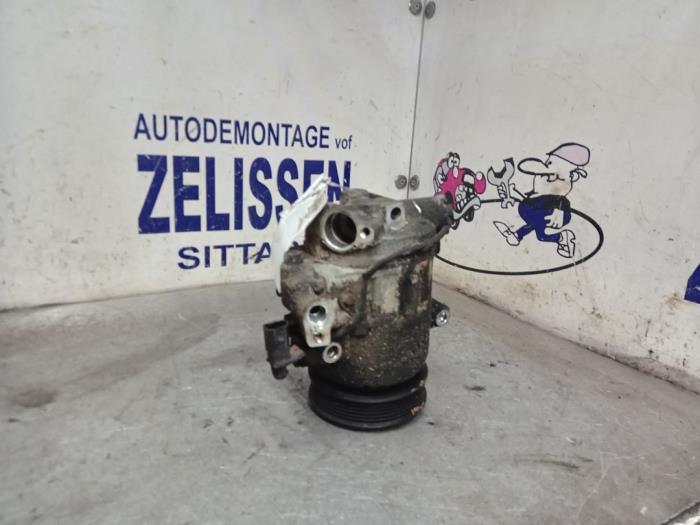 Usagé Compresseur de clim Volkswagen Polo IV (9N1/2/3) 1.2 Prix € 63,00 Règlement à la marge proposé par Zelissen V.O.F. autodemontage