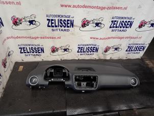 Gebrauchte Armaturenbrett Volkswagen Up! (121) 1.0 12V 60 Preis € 630,00 Margenregelung angeboten von Zelissen V.O.F. autodemontage