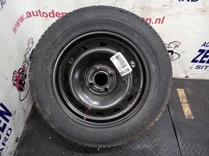 Spare wheel from a Renault Scénic I (JA) 1.6 16V 2002