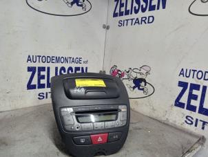 Used Radio CD player Toyota Aygo (B10) 1.0 12V VVT-i Price € 99,75 Margin scheme offered by Zelissen V.O.F. autodemontage