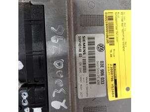 Engine management computer from a Volkswagen Polo IV (9N1/2/3) 1.2 12V 2001