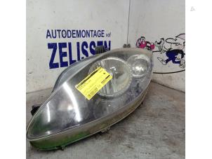 Used Headlight, left Seat Altea (5P1) 1.6 Price € 63,00 Margin scheme offered by Zelissen V.O.F. autodemontage