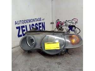 Used Headlight, left BMW 3 serie Compact (E46/5) 316ti 16V Price € 52,50 Margin scheme offered by Zelissen V.O.F. autodemontage