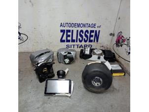 Używane Zestaw poduszki powietrznej Volkswagen Up! (121) 1.0 12V 60 Cena € 997,50 Procedura marży oferowane przez Zelissen V.O.F. autodemontage