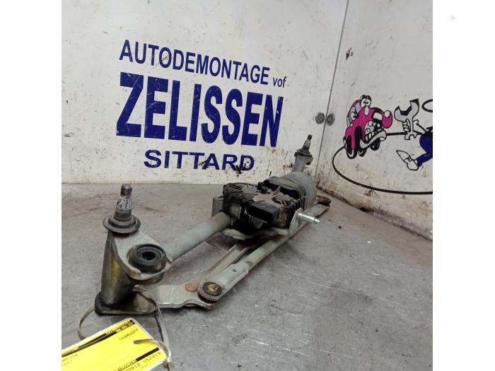 Silnik i mechanizm wycieraczki z Seat Ibiza 2012