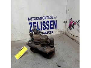 Używane Zacisk hamulcowy prawy przód Volkswagen Crafter 2.5 TDI 30/32/35/46/50 Cena € 99,75 Procedura marży oferowane przez Zelissen V.O.F. autodemontage