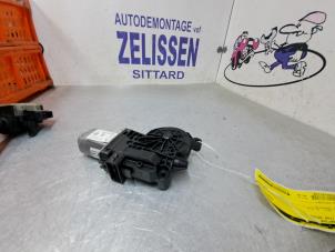 Używane Silnik szyby drzwiowej Seat Ibiza Cena € 42,00 Procedura marży oferowane przez Zelissen V.O.F. autodemontage