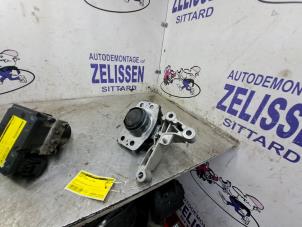Usagé Support moteur Renault Twingo II (CN) 1.2 Prix € 21,00 Règlement à la marge proposé par Zelissen V.O.F. autodemontage