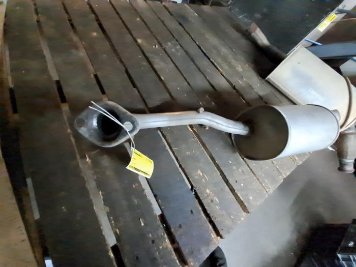 Exhaust rear silencer from a Toyota Yaris II (P9) 1.3 16V VVT-i 2007