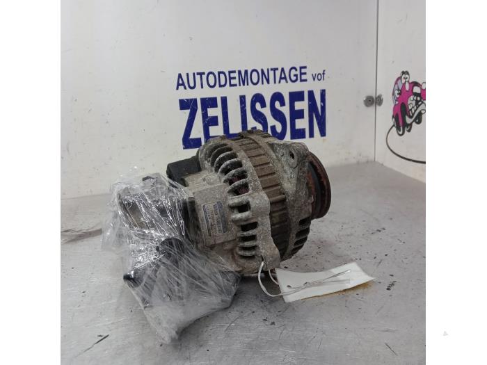 Gebrauchte Dynamo Hyundai H-1/H-200 2.5 Tdi Preis € 68,25 Margenregelung angeboten von Zelissen V.O.F. autodemontage