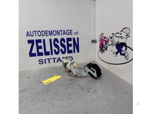 Used Door lock mechanism 4-door, front left Chevrolet Matiz Price € 31,50 Margin scheme offered by Zelissen V.O.F. autodemontage