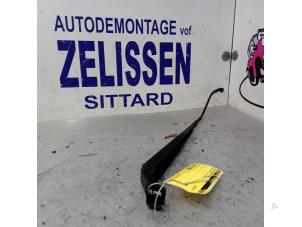 Gebrauchte Scheibenwischerarm vorne Suzuki Swift (ZA/ZC/ZD1/2/3/9) Preis € 15,75 Margenregelung angeboten von Zelissen V.O.F. autodemontage
