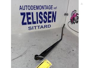 Gebrauchte Scheibenwischerarm vorne Suzuki Swift (ZA/ZC/ZD1/2/3/9) Preis € 15,75 Margenregelung angeboten von Zelissen V.O.F. autodemontage