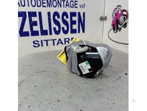 Używane Pas bezpieczenstwa prawy przód Volkswagen Up! (121) 1.0 12V 60 Cena € 131,25 Procedura marży oferowane przez Zelissen V.O.F. autodemontage