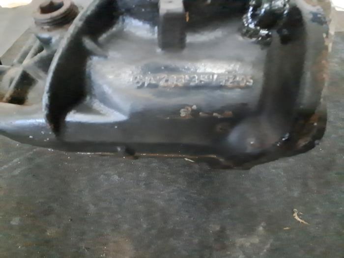 Rear differential from a Mercedes-Benz C (W203) 1.8 C-180K 16V 2004