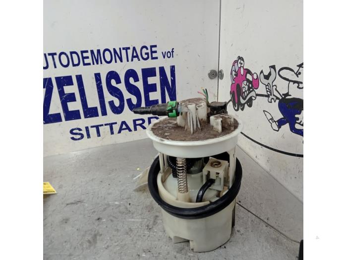 Gebrauchte Benzinpumpe Mazda 6 Sportbreak (GY19/89) 2.0i 16V Preis € 52,50 Margenregelung angeboten von Zelissen V.O.F. autodemontage