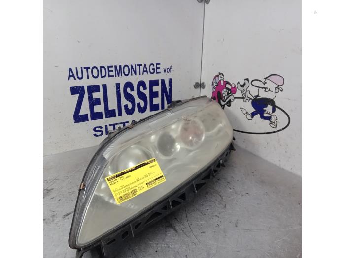 Używane Reflektor lewy Mazda 6 Sportbreak (GY19/89) 2.0i 16V Cena € 131,25 Procedura marży oferowane przez Zelissen V.O.F. autodemontage