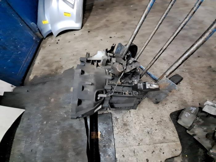 Gebrauchte Getriebe Ford Transit 2.0 TDdi 16V Preis € 367,50 Margenregelung angeboten von Zelissen V.O.F. autodemontage