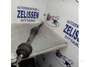 Usados Eje de transmisión derecha delante Peugeot 206 CC (2D) 2.0 16V Precio € 31,50 Norma de margen ofrecido por Zelissen V.O.F. autodemontage