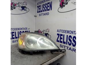 Used Headlight, right Mercedes ML I (163) 270 2.7 CDI 20V Price € 393,75 Margin scheme offered by Zelissen V.O.F. autodemontage