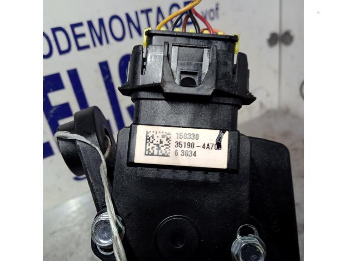Accelerator pedal from a Kia Picanto (TA) 1.0 12V 2015
