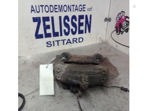 Usagé Etrier de frein (pince) avant droit Mercedes ML I (163) 270 2.7 CDI 20V Prix € 84,00 Règlement à la marge proposé par Zelissen V.O.F. autodemontage