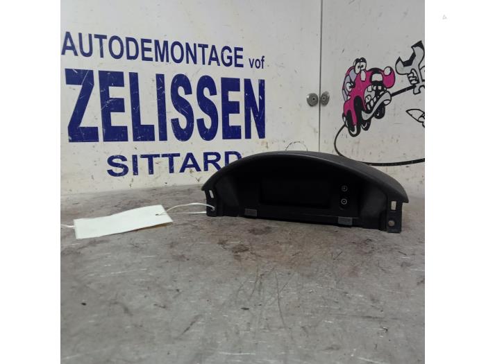 Begagnade Innerdisplay Opel Corsa C (F08/68) 1.2 16V Pris € 31,50 Marginaltabell erbjuds av Zelissen V.O.F. autodemontage