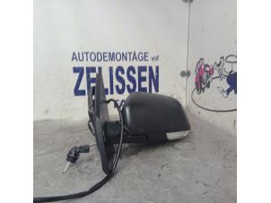 Usagé Rétroviseur gauche Volkswagen Polo IV (9N1/2/3) 1.4 TDI 70 Prix € 42,00 Règlement à la marge proposé par Zelissen V.O.F. autodemontage