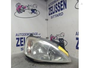 Used Headlight, right Opel Corsa C (F08/68) 1.2 16V Price € 36,75 Margin scheme offered by Zelissen V.O.F. autodemontage