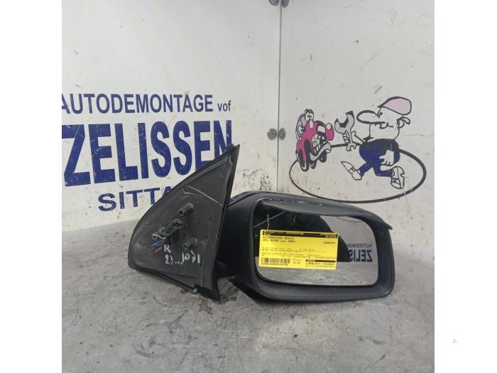 Lusterko zewnetrzne prawe z Opel Astra G (F08/48) 1.6 2000