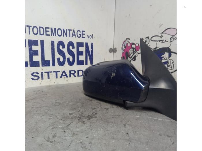 Wing mirror, right from a Opel Astra G (F08/48) 1.6 2000
