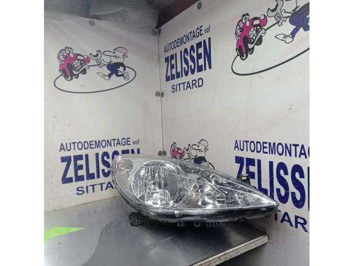 Headlight, right from a Peugeot 307 SW (3H) 1.6 16V 2005