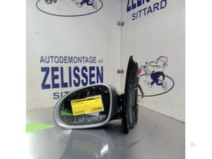 Used Wing mirror, left Volkswagen Golf V (1K1) 1.6 FSI 16V Price € 57,75 Margin scheme offered by Zelissen V.O.F. autodemontage