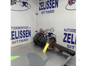 Used Front shock absorber rod, left Citroen Xsara Picasso (CH) 1.8 16V Price € 42,00 Margin scheme offered by Zelissen V.O.F. autodemontage