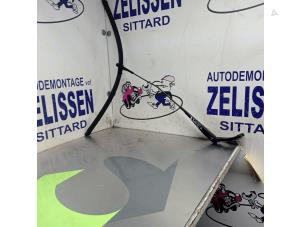 Gebrauchte Scheibenwischerarm vorne Peugeot 207/207+ (WA/WC/WM) 1.6 16V VTRi Preis € 15,75 Margenregelung angeboten von Zelissen V.O.F. autodemontage