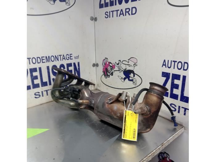Exhaust manifold + catalyst from a Peugeot 207/207+ (WA/WC/WM) 1.6 16V VTRi 2011