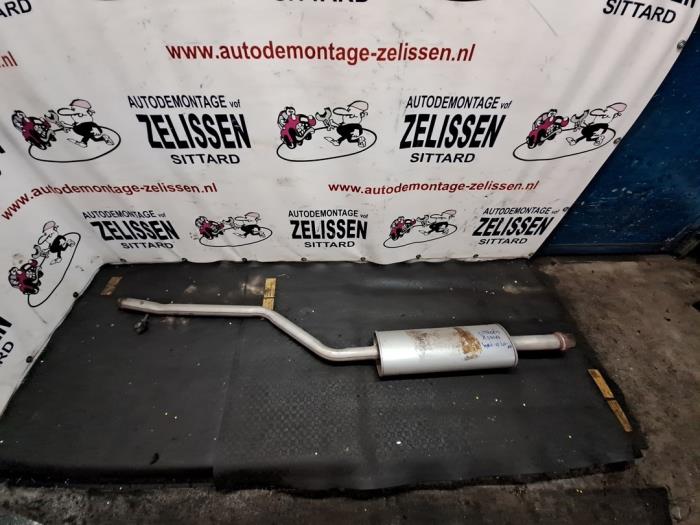 Exhaust middle silencer from a Citroën Xsara Picasso (CH) 1.8 16V 2003