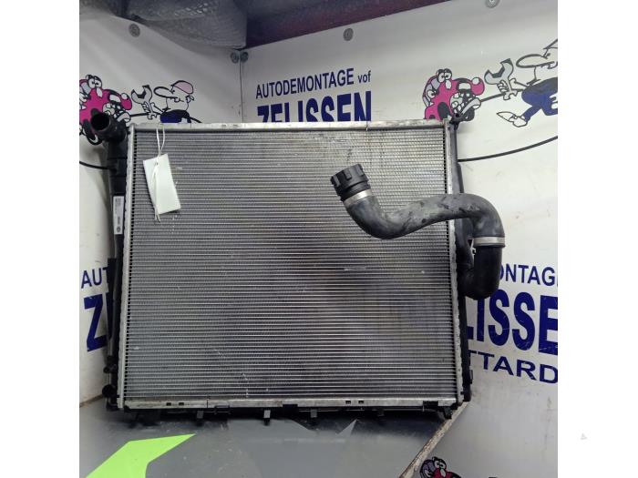 Used Radiator BMW X3 (E83) 2.5 24V Price € 147,00 Margin scheme offered by Zelissen V.O.F. autodemontage
