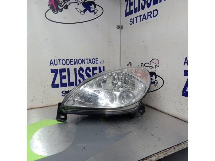Używane Reflektor lewy Citroen Xsara Picasso (CH) 1.8 16V Cena € 42,00 Procedura marży oferowane przez Zelissen V.O.F. autodemontage