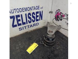 Usagé Support moteur Volkswagen Polo V (6R) 1.2 TDI 12V BlueMotion Prix € 21,00 Règlement à la marge proposé par Zelissen V.O.F. autodemontage