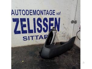 Usagé Poignée de porte arrière droite Volkswagen Polo V (6R) 1.2 TDI 12V BlueMotion Prix € 21,00 Règlement à la marge proposé par Zelissen V.O.F. autodemontage